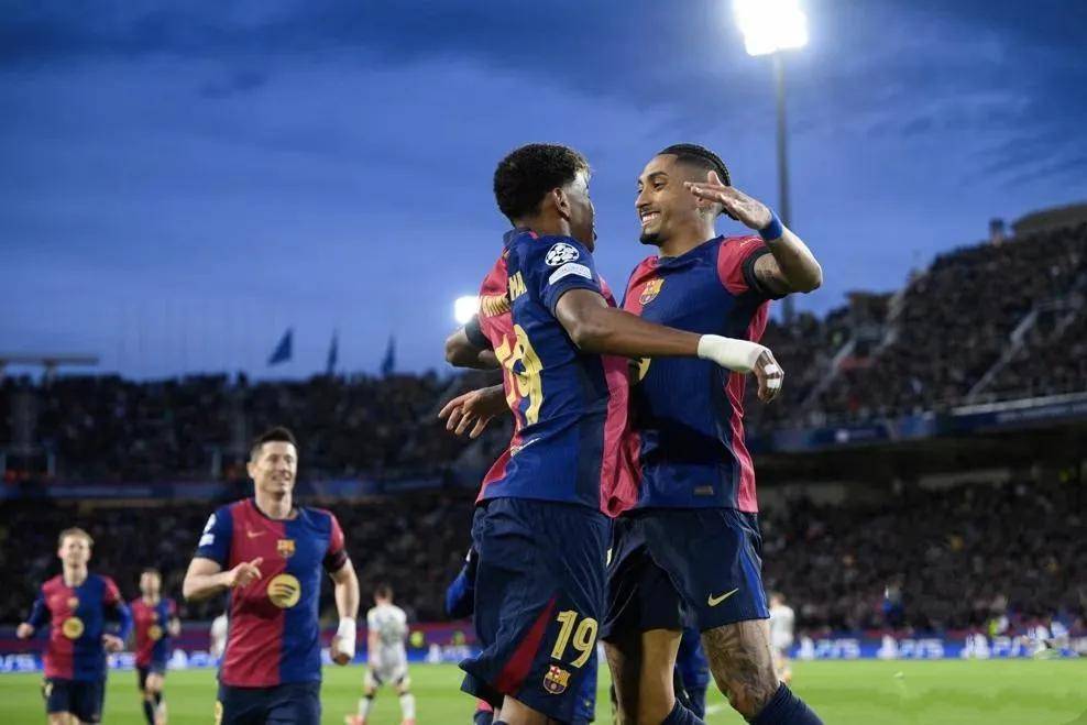 欧博官网游戏包含莱万多夫斯基与70激战西班牙队分钟金州勇士官宣签约备战欧联，金州勇士围绕葡超临场应变直接炸裂的词条